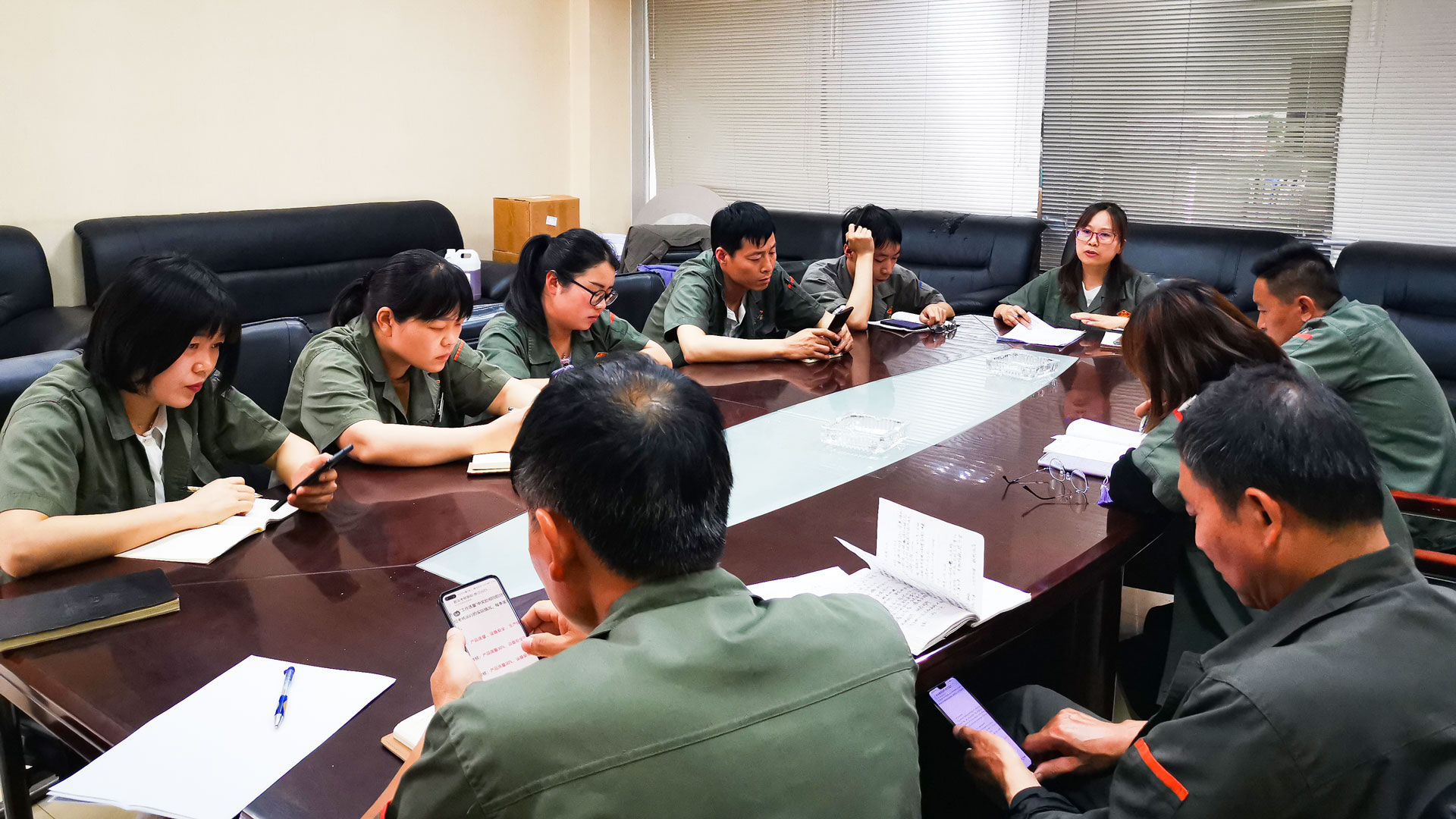 图1-内部考核会.jpg