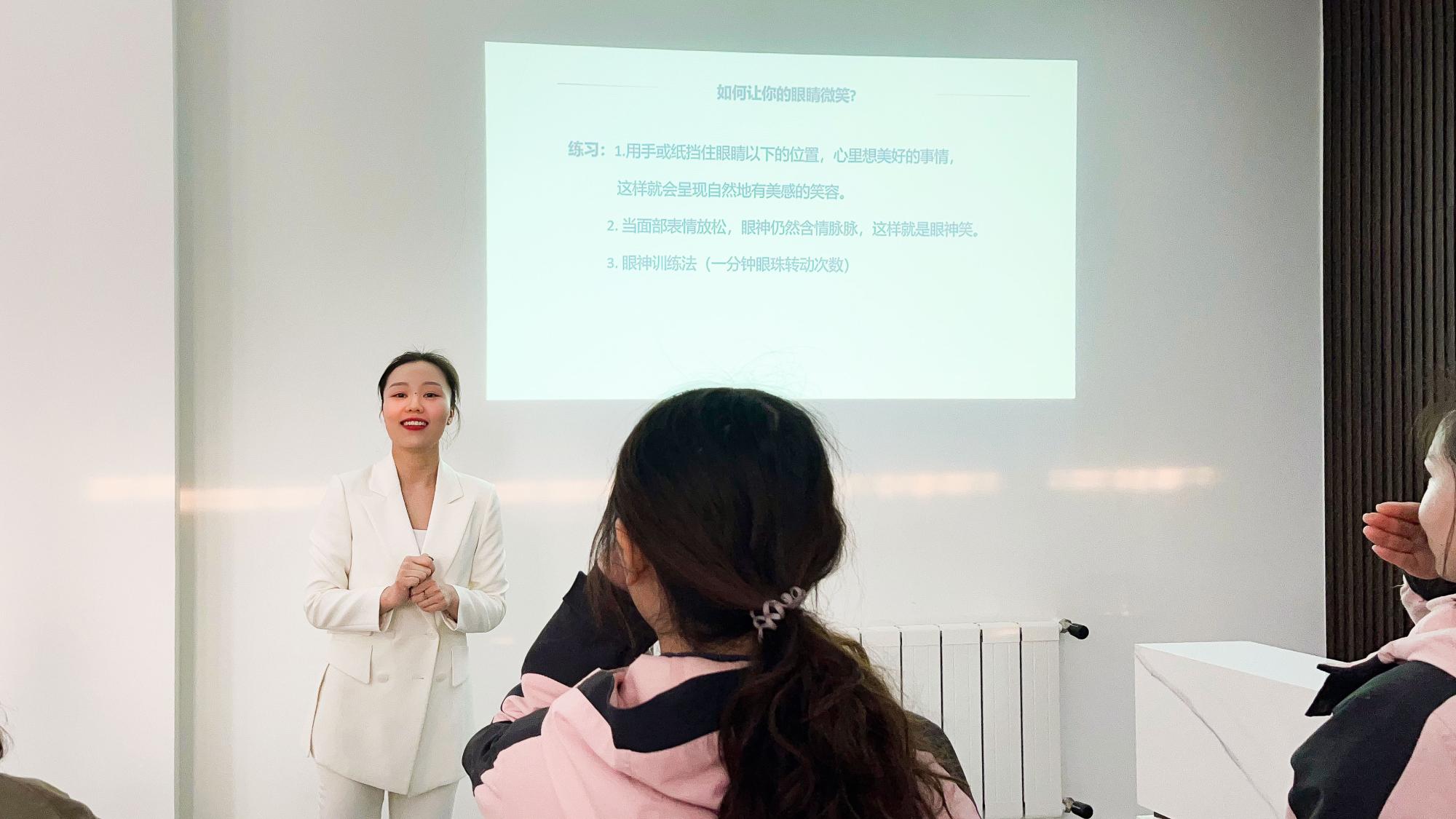 知礼仪（1）.jpg